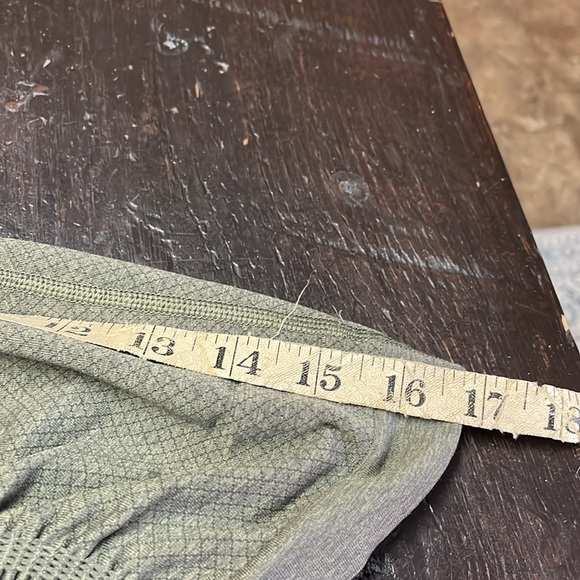 Lululemon Crop Seamless Leggings Green Size 6. - Picture 9 of 10